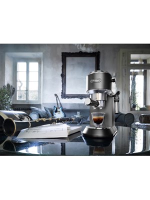 кофеварка рожковая de'longhi dedica ec 685.r красная - фото 23835